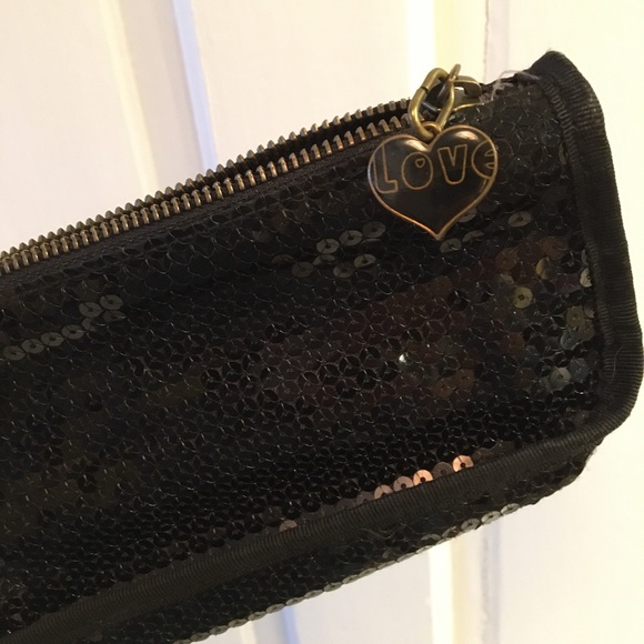 Gap sequin Clutch or accessory bag - Picture 2 of 5